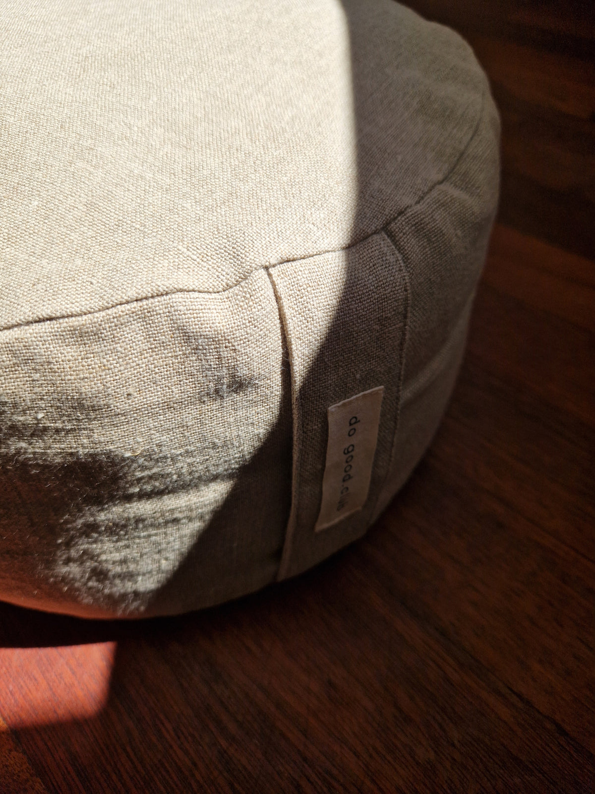 Round Meditation Cushion – Linen Natural