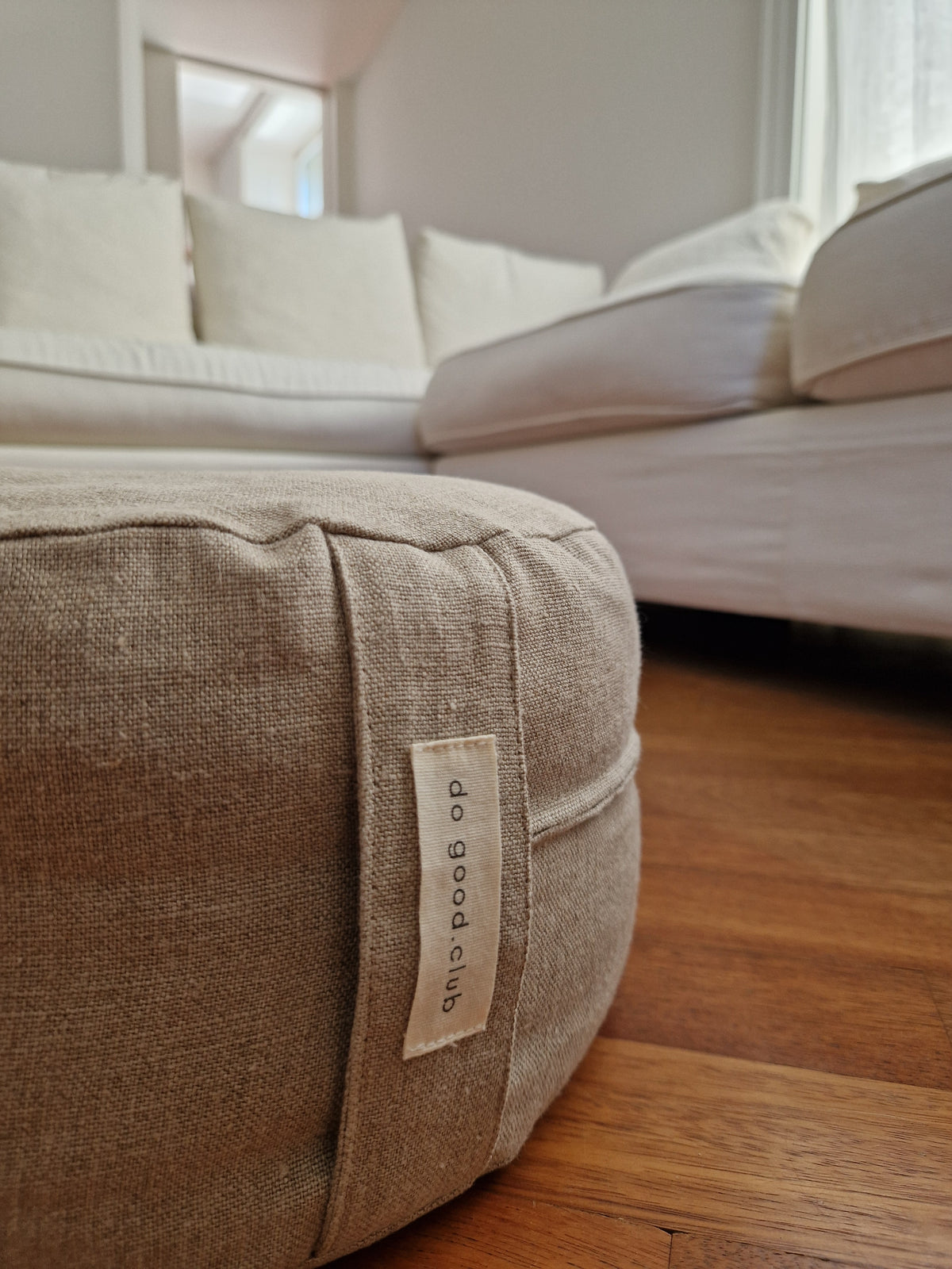Round Meditation Cushion – Linen Natural